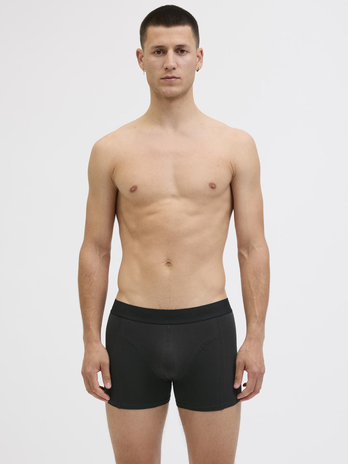 model_shot-detail